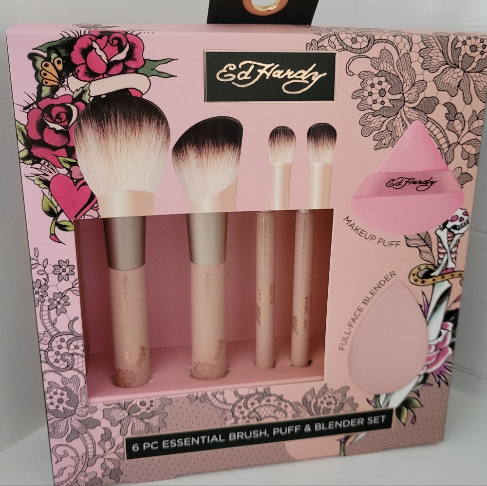 Ed Hardy 6-Piece Pink Makeup Brush, Puff & Blender Set